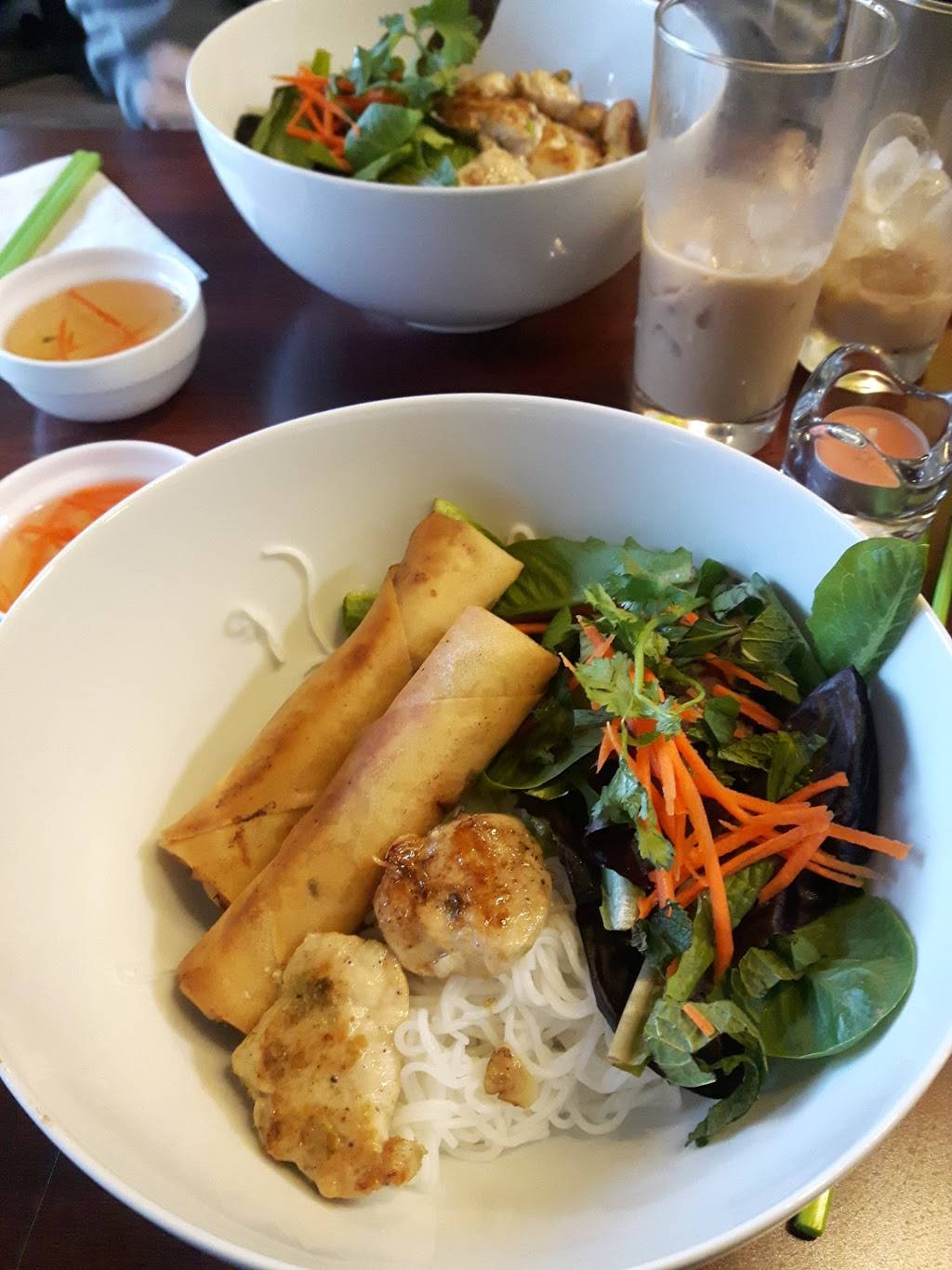 Chez Anh | restaurant | 435 Sunnyside Ave, Ottawa, ON K1S 0S6, Canada | 6138790466 OR +1 613-879-0466