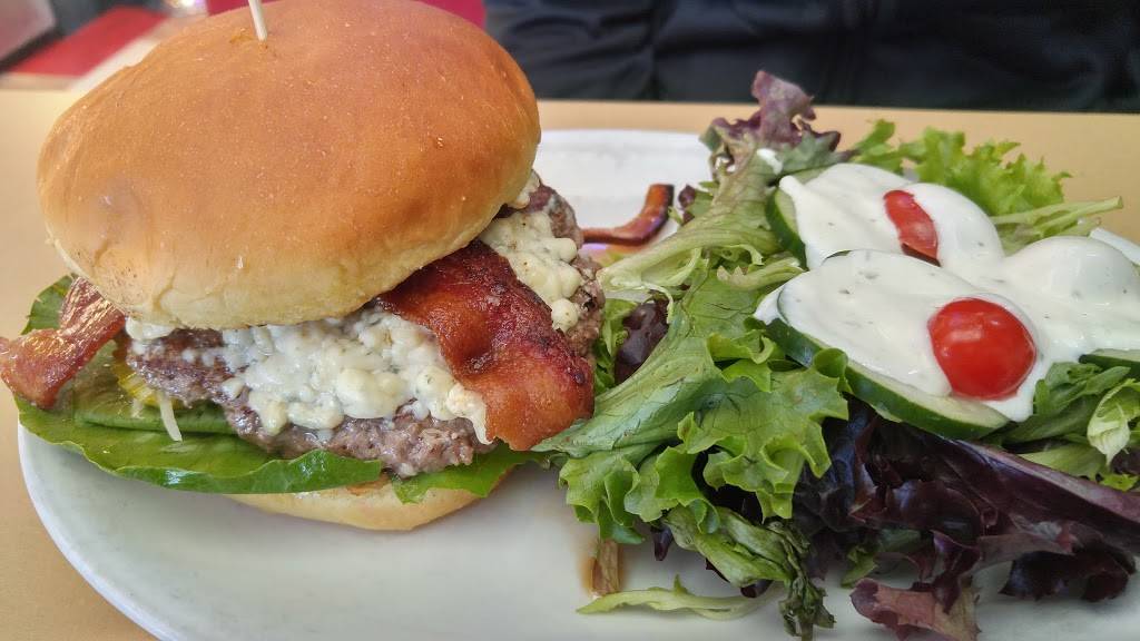 Johnnys Roadside Diner | restaurant | 458 Russell St, Hadley, MA 01035, USA | 4132568000 OR +1 413-256-8000