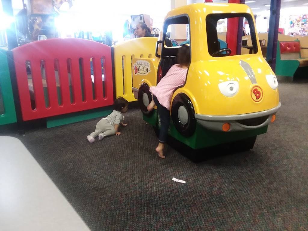 Chuck E. Cheese | restaurant | 14005 E Exposition Ave, Aurora, CO 80012, USA | 3033667196 OR +1 303-366-7196