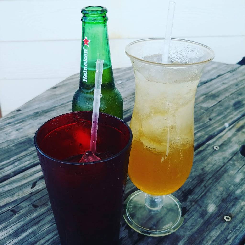 Sharkies On The Beach | night club | 10 Surf Dr, Surfside Beach, TX 77541, USA | 9792331122 OR +1 979-233-1122