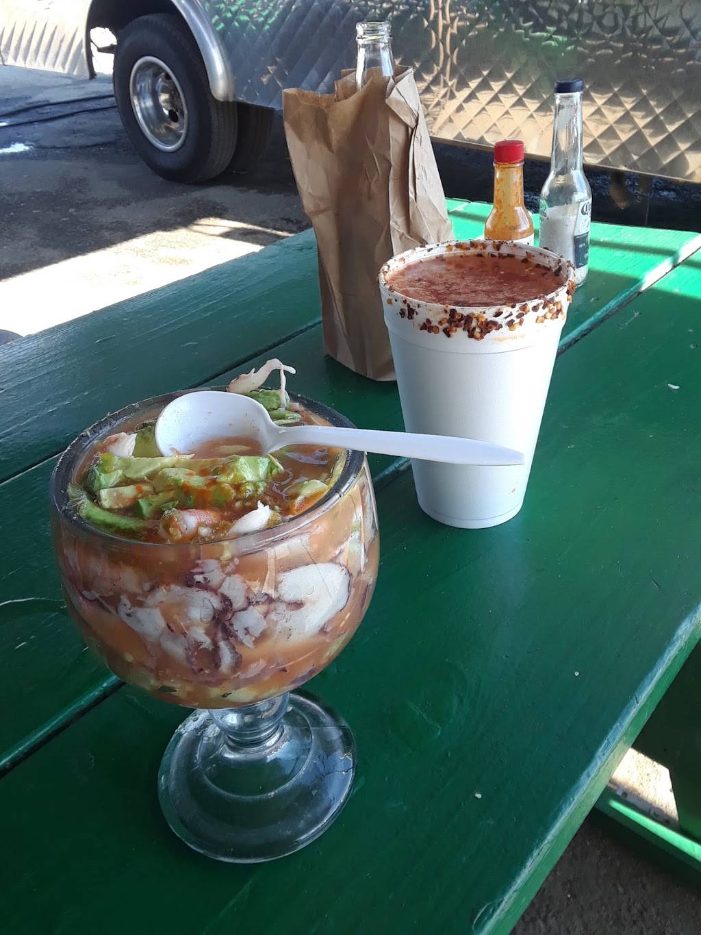 Mariscos Las Cazuelitas | restaurant | 6495 S Union Ave #2, Bakersfield, CA 93307, USA | 6617173052 OR +1 661-717-3052