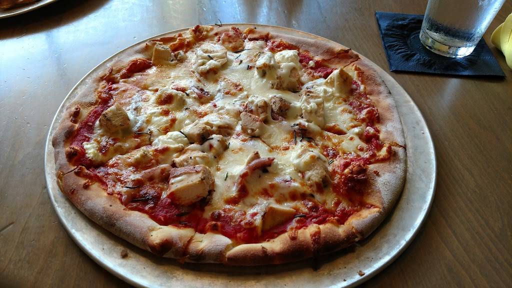 San Pedro Cafe | restaurant | 426 2nd St, Hudson, WI 54016, USA | 7153864003 OR +1 715-386-4003