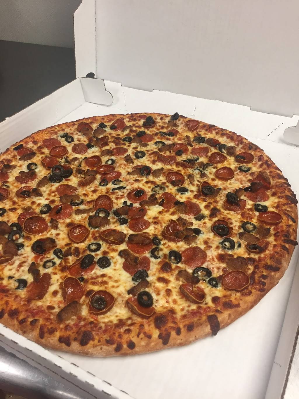 Vocelli Pizza | meal delivery | 2433 Mountain Rd, Pasadena, MD 21122, USA | 4102558989 OR +1 410-255-8989