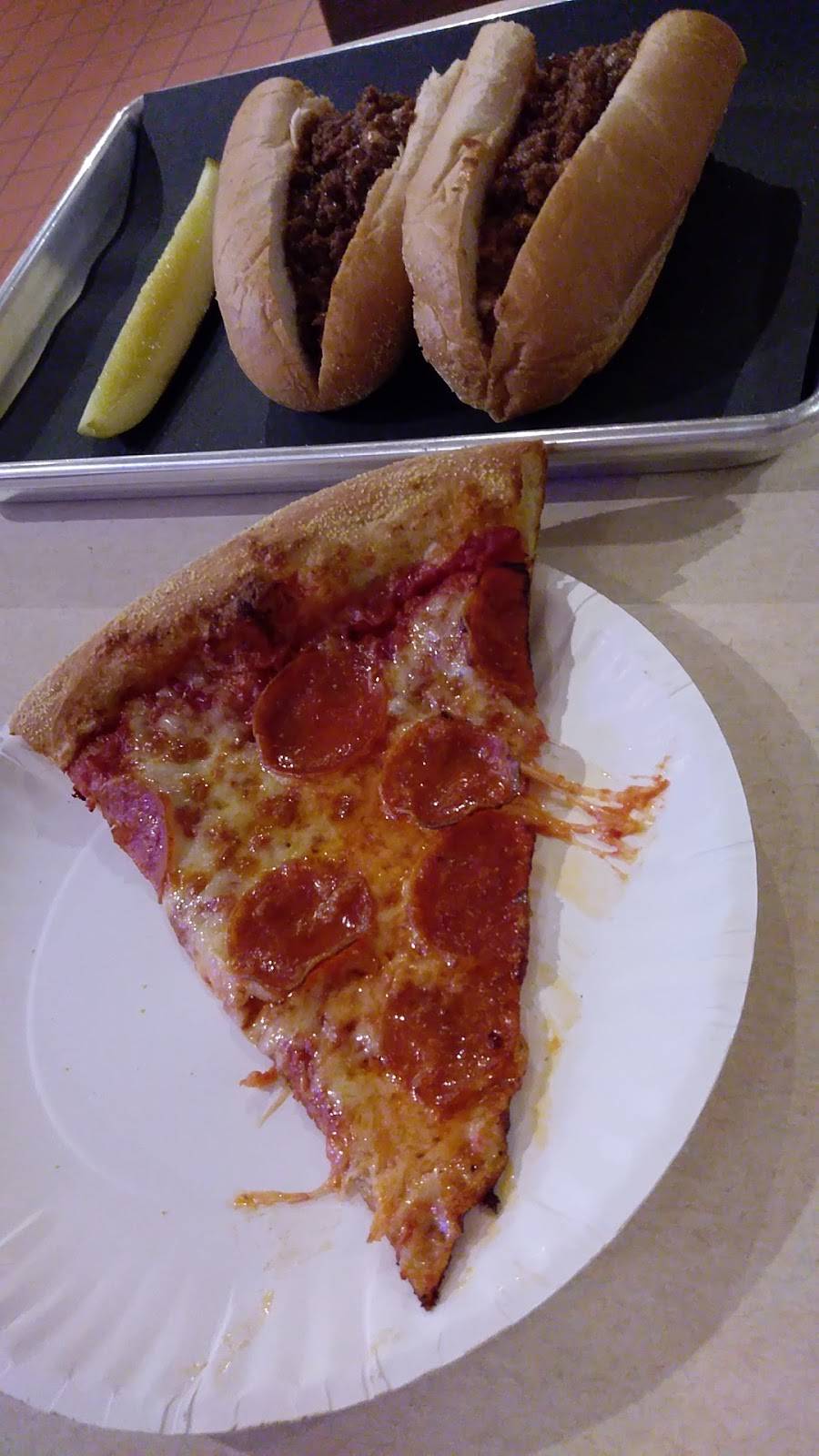 Essexs N.Y. Pizza & Deli | restaurant | 2 E India Square Mall, Salem, MA 01970, USA | 9787411383 OR +1 978-741-1383