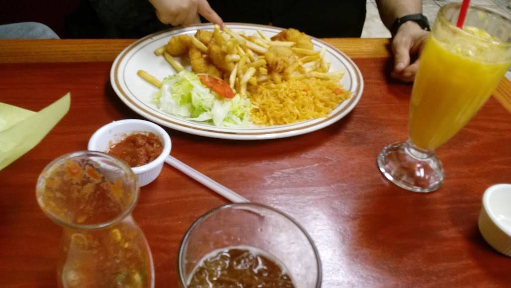 Los Tapatios | restaurant | 1030 N Hwy 67, Cedar Hill, TX 75104, USA | 9726374737 OR +1 972-637-4737