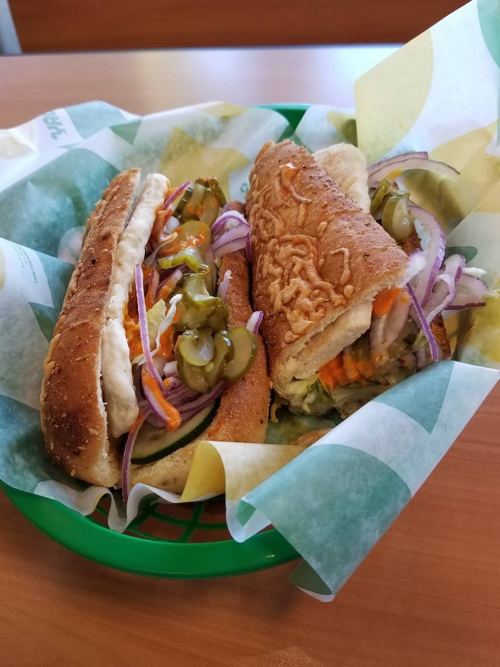 Subway | restaurant | 133 N Ventura Rd, Port Hueneme, CA 93041, USA | 8054880877 OR +1 805-488-0877