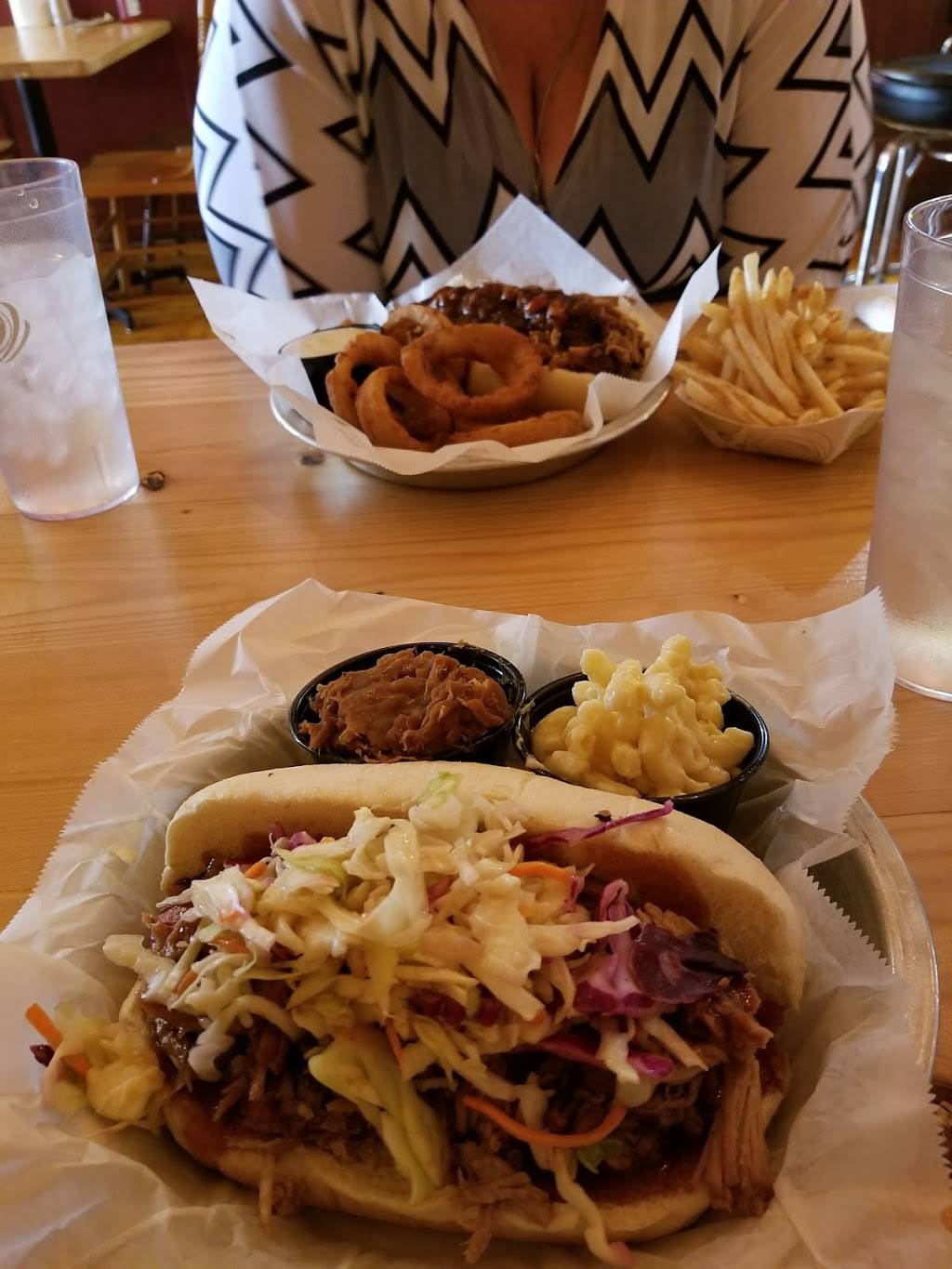 The Humble Hog | restaurant | 125 S Market St, Paxton, IL 60957, USA | 2175791082 OR +1 217-579-1082