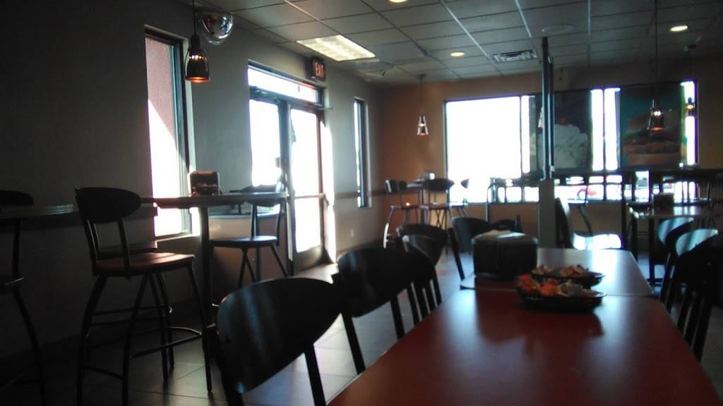 Jack in the Box | restaurant | 2221 Panama Ln, Bakersfield, CA 93307, USA | 6613972076 OR +1 661-397-2076
