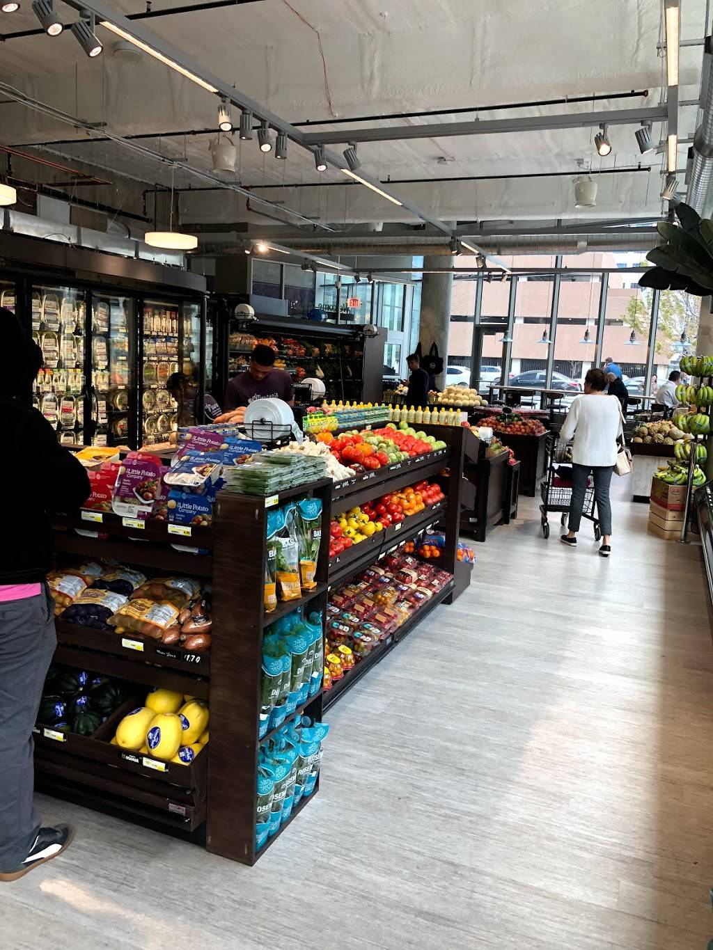 Maurer’s Urban Market | meal takeaway | 777 N Van Buren St, Milwaukee, WI 53202, USA | 4146352770 OR +1 414-635-2770