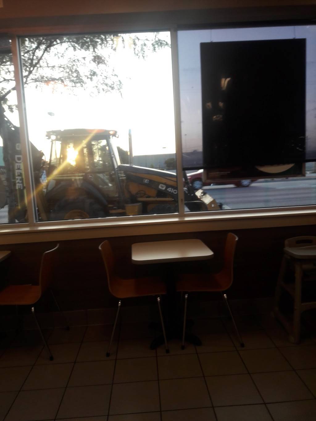 Dunkin Donuts | cafe | 6100 S Western Ave, Chicago, IL 60636, USA | 7737763421 OR +1 773-776-3421