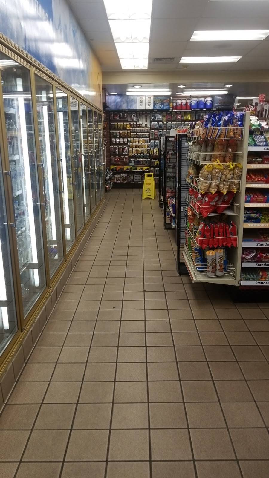 Flying J Travel Center | restaurant | 4801 NE 122nd St, Edmond, OK 73013, USA | 4054759440 OR +1 405-475-9440