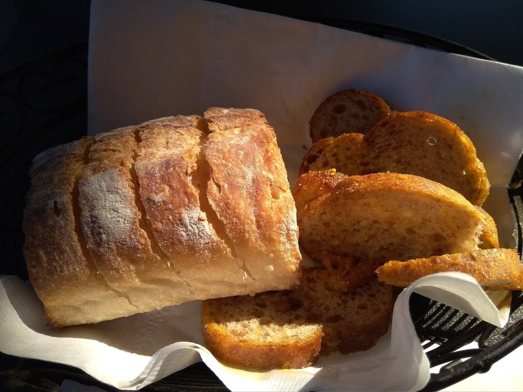 Joe & John Totos | restaurant | 809 Father Capodanno Blvd, Staten Island, NY 10305, USA | 7189791888 OR +1 718-979-1888