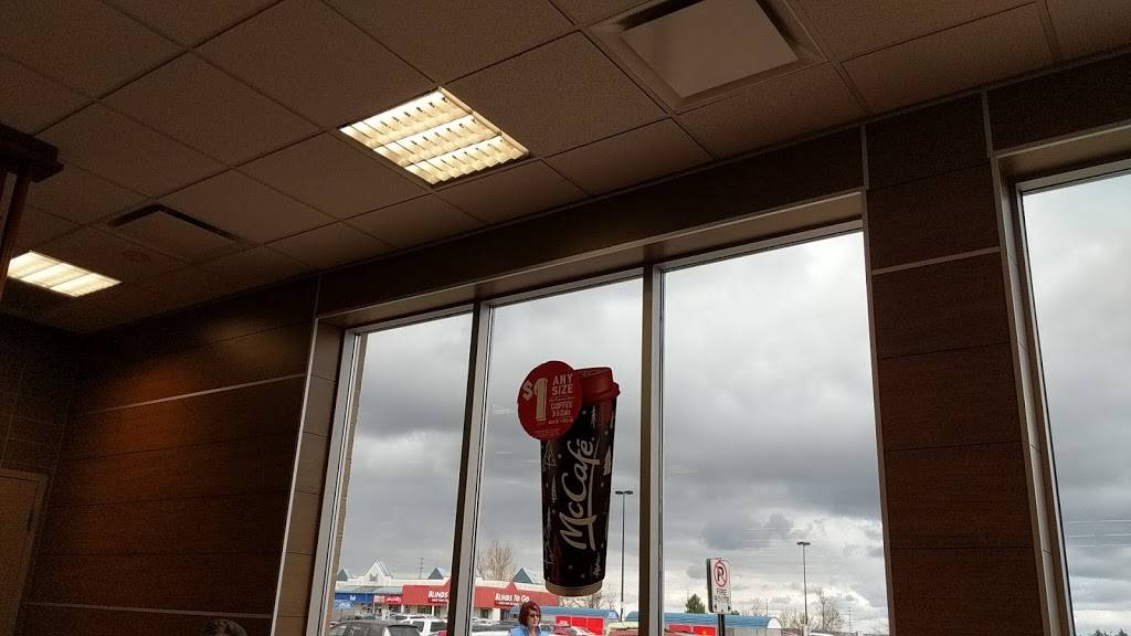 McDonalds | cafe | 35 Mapleview Dr W, Barrie, ON L4N 9H5, Canada | 7057398047 OR +1 705-739-8047