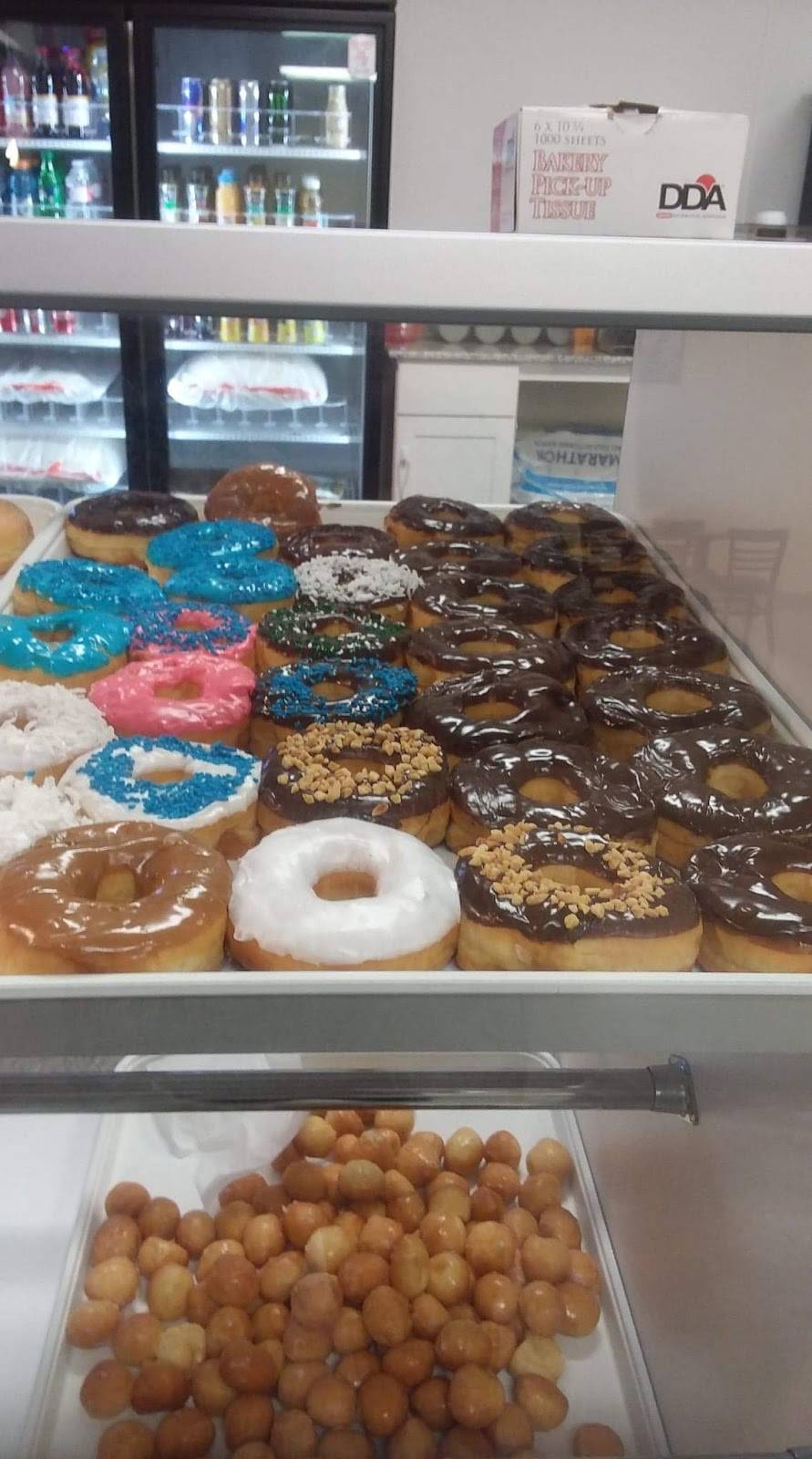 Donut World | restaurant | Donut World, 1117 E McNeese St, Lake Charles, LA 70607, USA | 3376026119 OR +1 337-602-6119