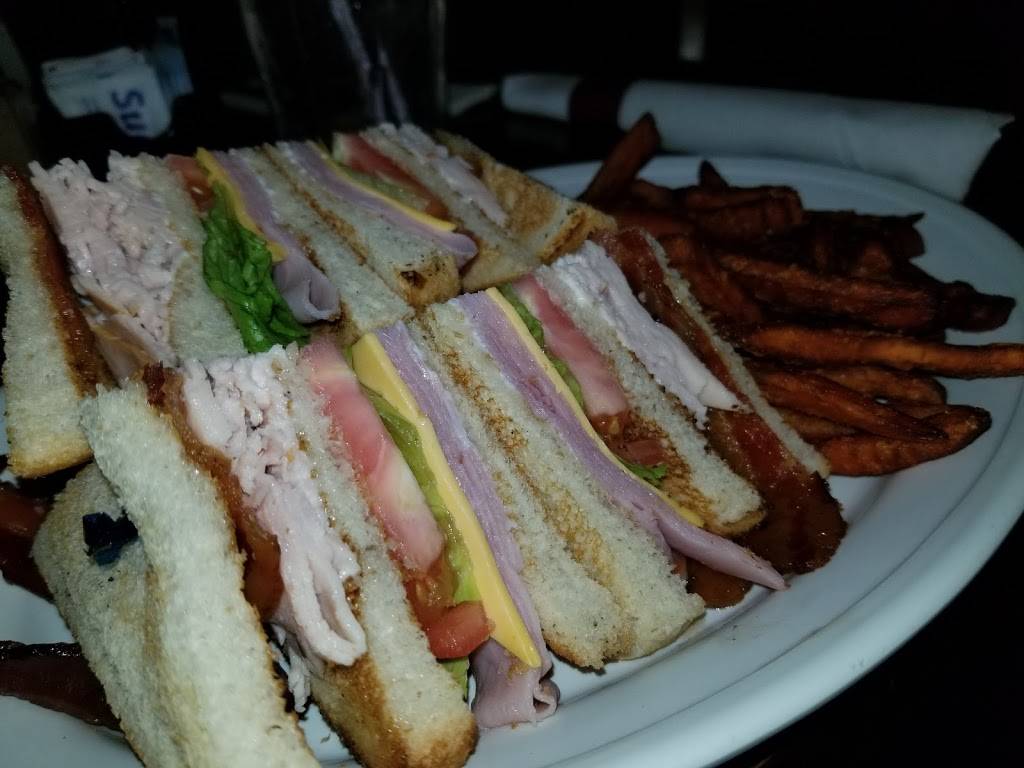 Court Street Cafe | restaurant | 805 Court St, Port Allen, LA 70767, USA | 2253304669 OR +1 225-330-4669