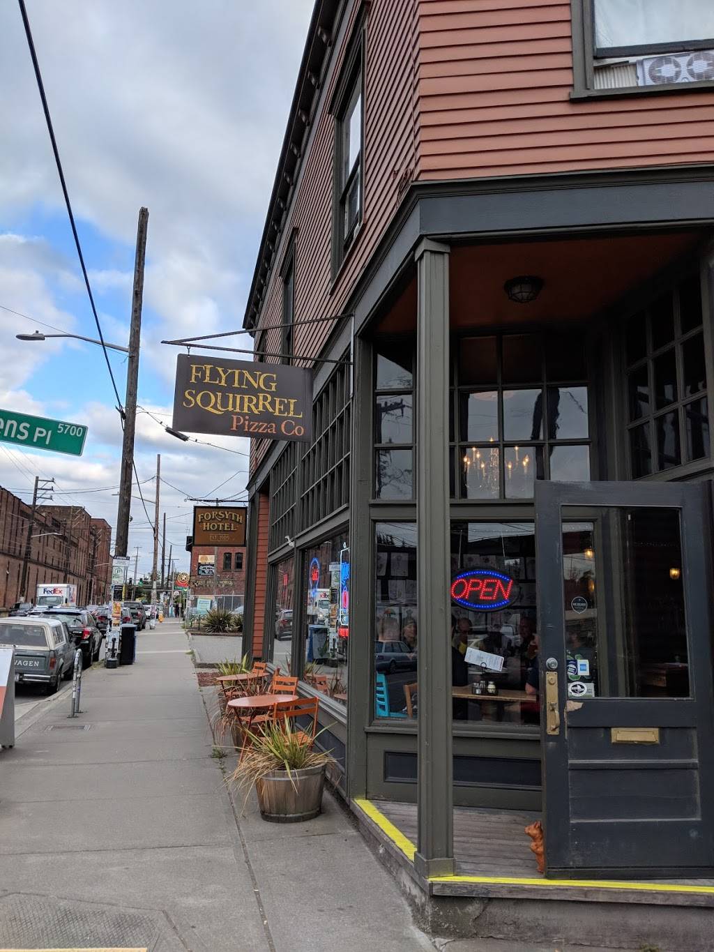 Flying Squirrel Pizza Co. | restaurant | 5701 Airport Way S, Seattle, WA 98108, USA | 2063973540 OR +1 206-397-3540
