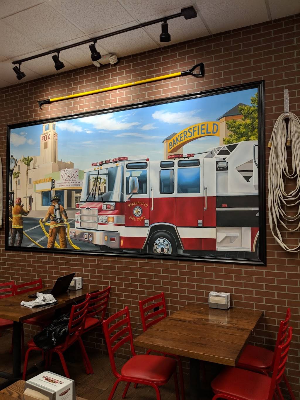 Firehouse Subs | restaurant | 3700 California Ave #300, Bakersfield, CA 93309, USA | 6618437100 OR +1 661-843-7100