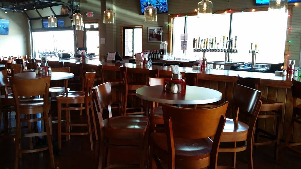 Minneapolis Carbones Pizza & Pub | restaurant | 4705 Cedar Ave S, Minneapolis, MN 55407, USA | 6127240063 OR +1 612-724-0063