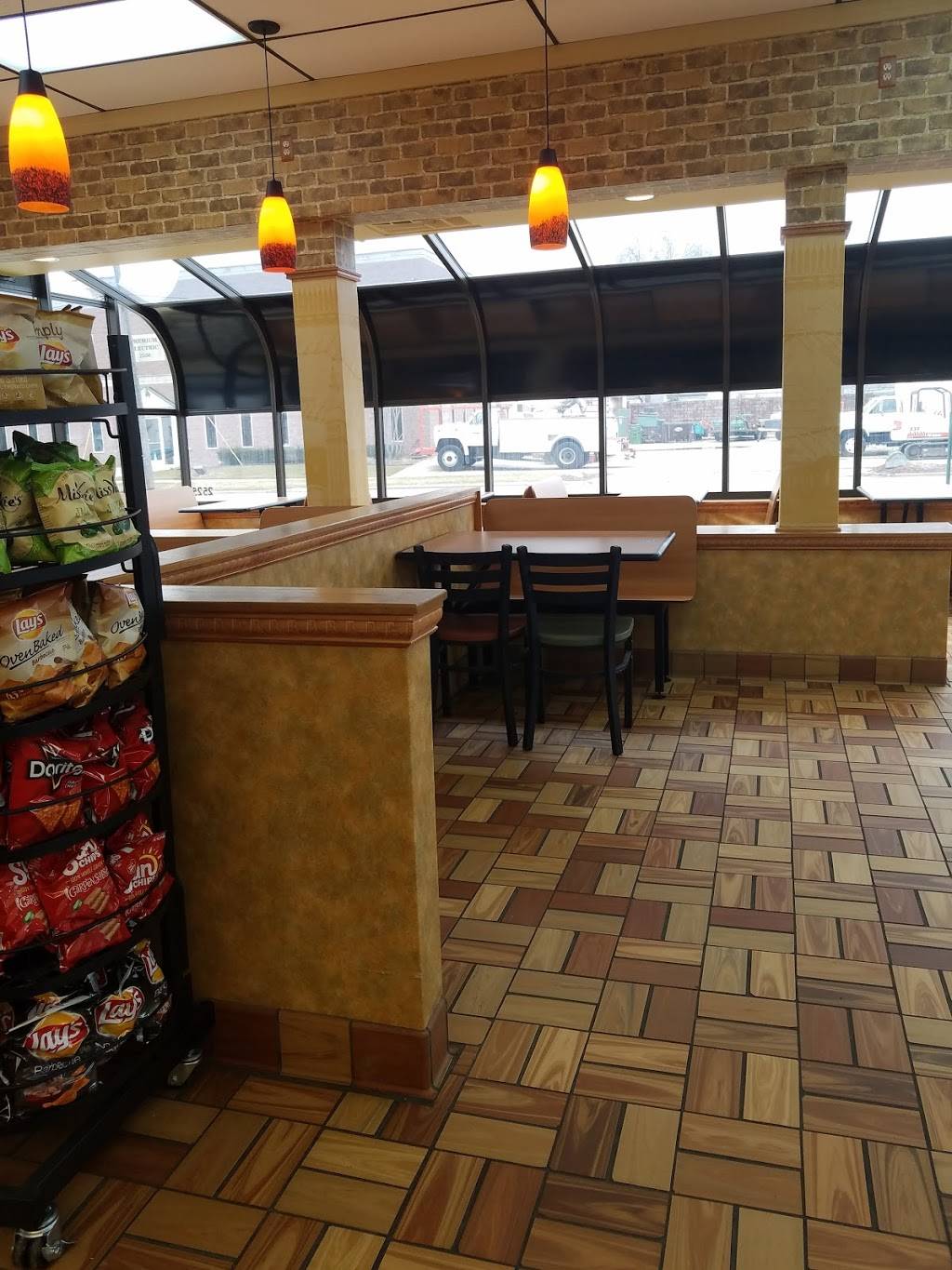 Subway Restaurants | restaurant | 2525 Hilton Rd, Ferndale, MI 48220, USA | 2483990428 OR +1 248-399-0428