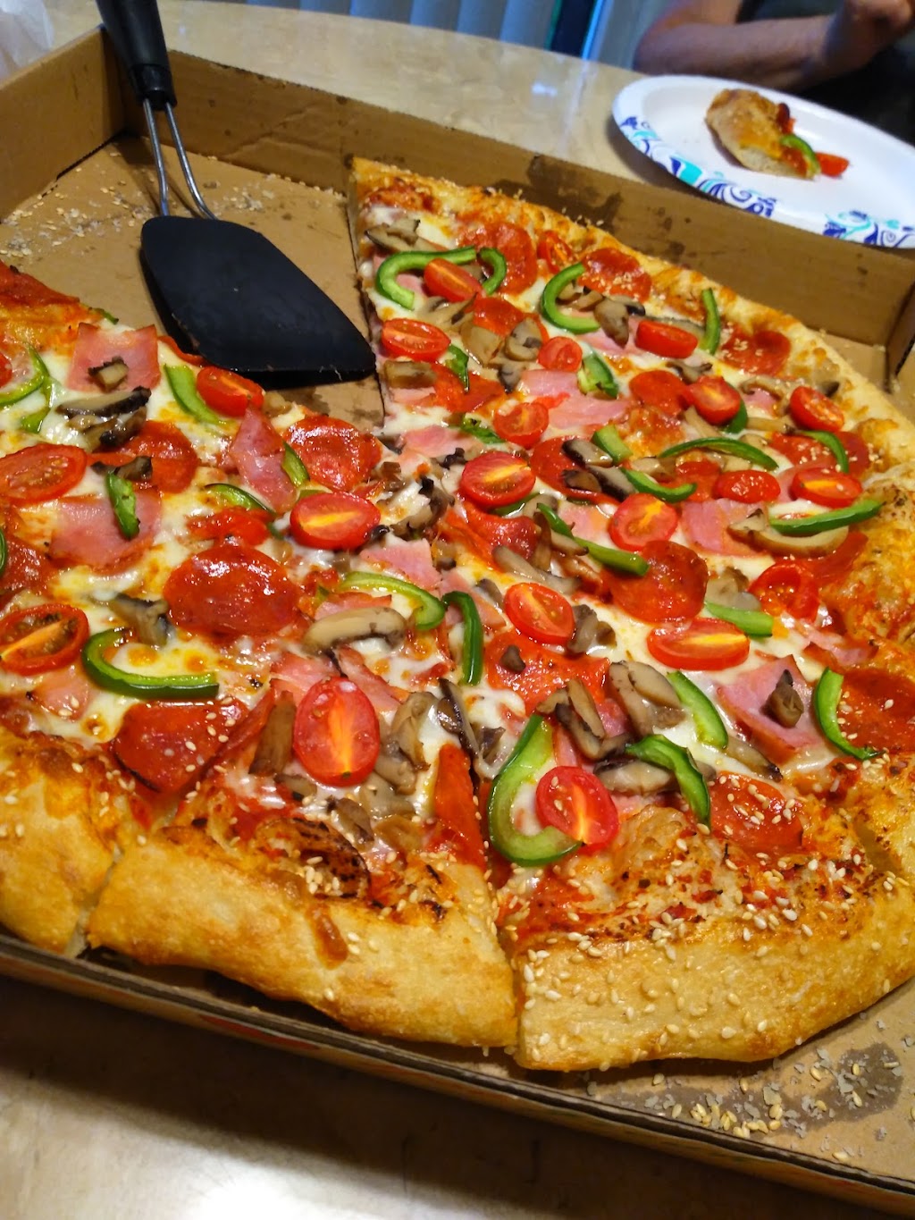 Bona Pizza | restaurant | 36450 Moravian Dr, Clinton Twp, MI 48035, USA | 5862875555 OR +1 586-287-5555
