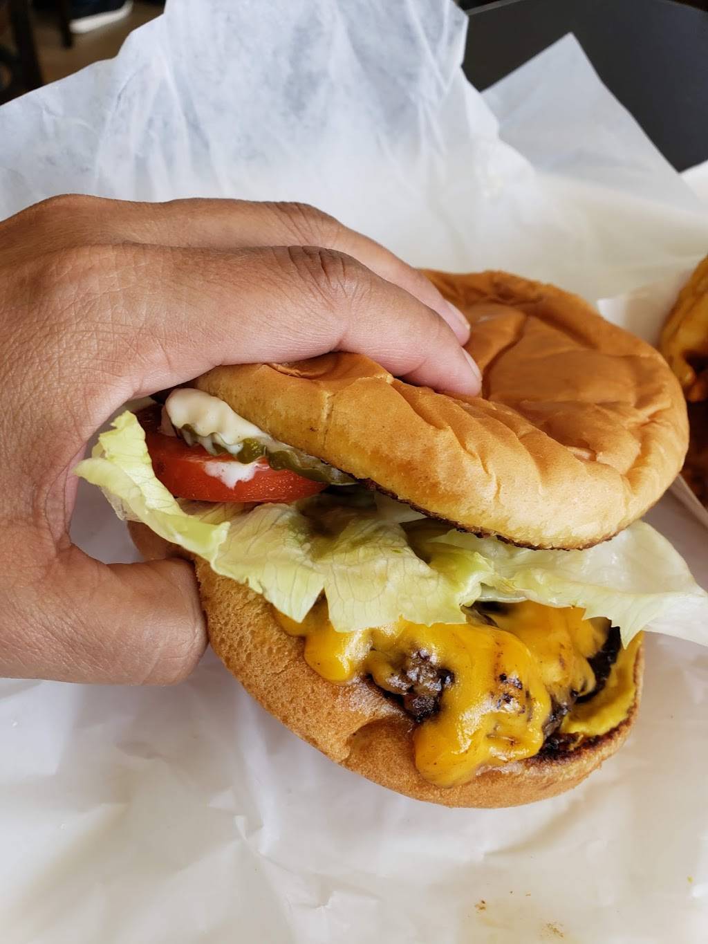 Southwells Hamburger Grill | restaurant | 5860 San Felipe Street # F # F, Houston, TX 77057, USA | 7137894972 OR +1 713-789-4972