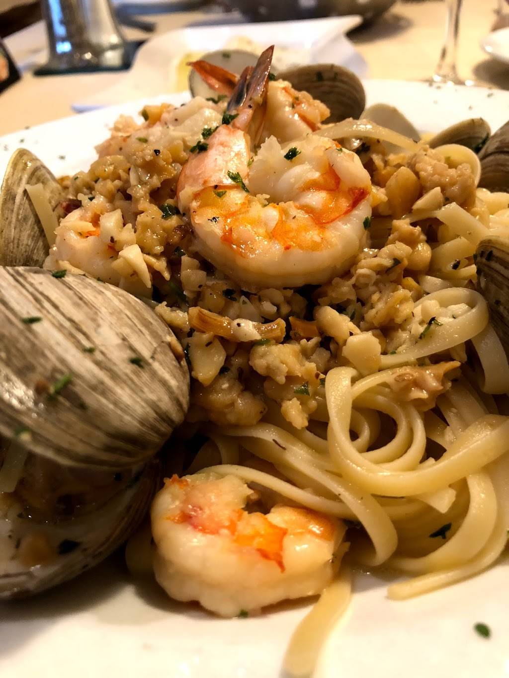 Raimos Brick Oven Pizzeria & Trattoria of Amityville | restaurant | 45 Merrick Rd, Amityville, NY 11701, USA | 6316083260 OR +1 631-608-3260