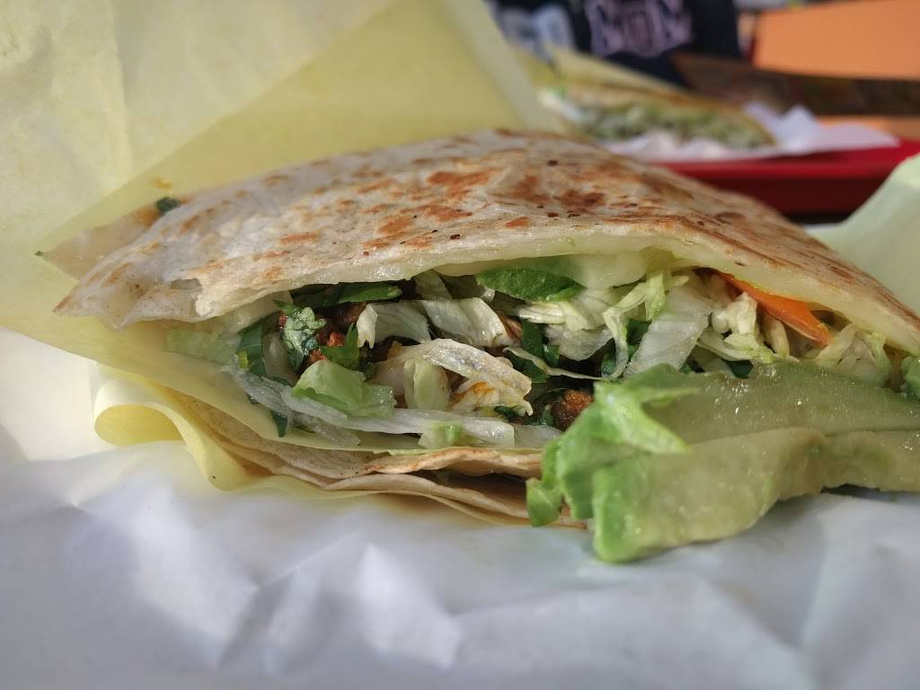 Ricos Tacos El Tio | restaurant | 1430 W Horizon Ridge Pkwy, Henderson, NV 89012, USA | 7025589101 OR +1 702-558-9101