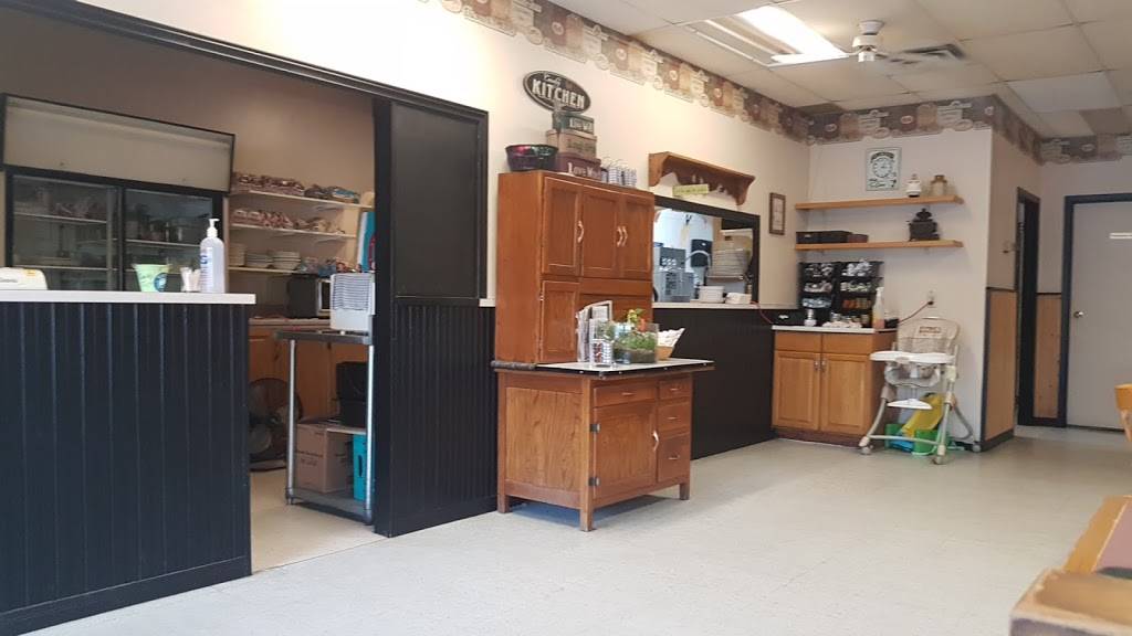 Tammys Country Kitchen | restaurant | 300 Dundas St W, Napanee, ON K7R 2B4, Canada | 6133541740 OR +1 613-354-1740