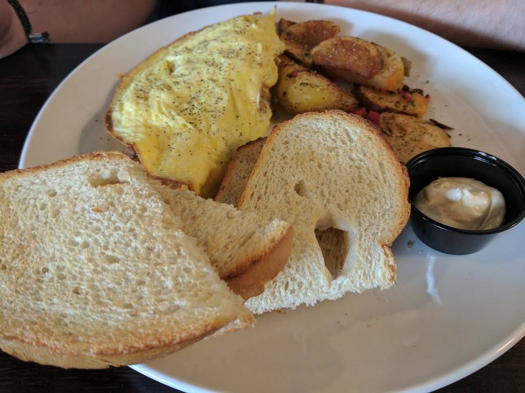 Olives & Peppers | restaurant | 833 Harrison City Rd, Trafford, PA 15085, USA | 4122298481 OR +1 412-229-8481