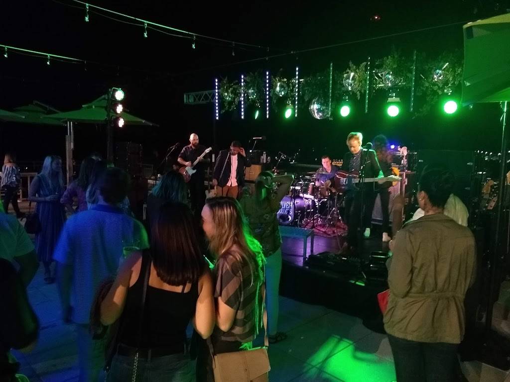 Drive Shack | restaurant | 1647 Four Rings Drive, Richmond, VA 23233, USA | 8047293778 OR +1 804-729-3778