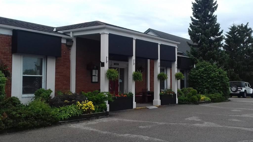 Olives Casual Cuisine | restaurant | 1591 London Line, Sarnia, ON N7T 7H2, Canada | 5195411333 OR +1 519-541-1333