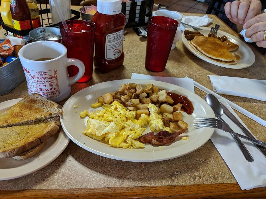 Snellgroves | restaurant | 109 S Collins St, Plant City, FL 33563, USA | 8137523652 OR +1 813-752-3652