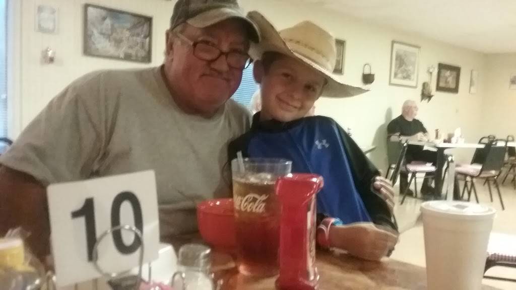 Sally’s Diner | restaurant | 1206 Manufacturers Row, Trenton, TN 38382, USA | 7315992171 OR +1 731-599-2171