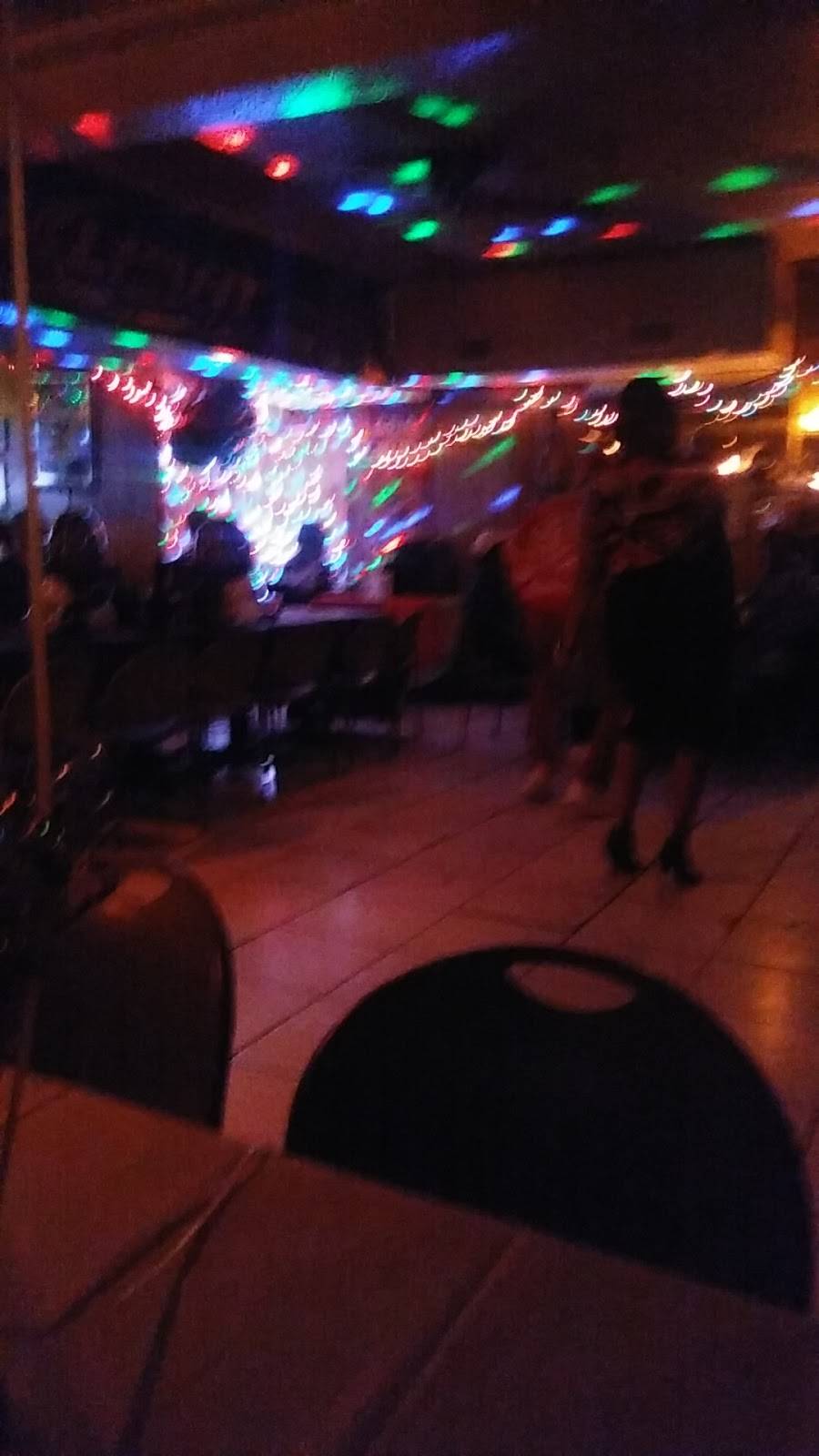 C & J Barbecue | restaurant | 2019 E Person Ave, Memphis, TN 38114, USA | 9017746696 OR +1 901-774-6696