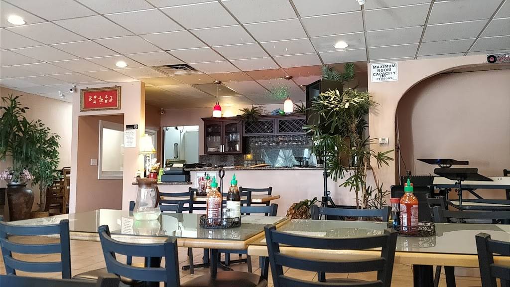 Pho CT Vietnamese Restaurant | restaurant | 8366 Topanga Canyon Blvd, Canoga Park, CA 91304, USA | 8188889746 OR +1 818-888-9746