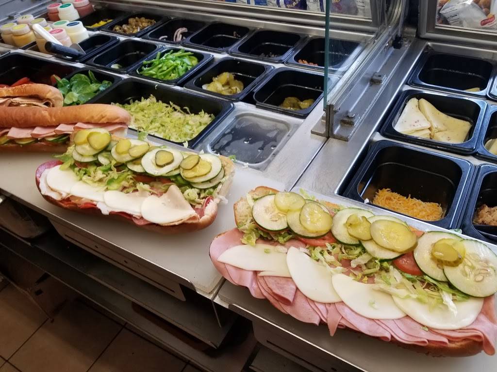 Subway | meal takeaway | 138 Cambridge St, Boston, MA 02114, USA | 6177224068 OR +1 617-722-4068