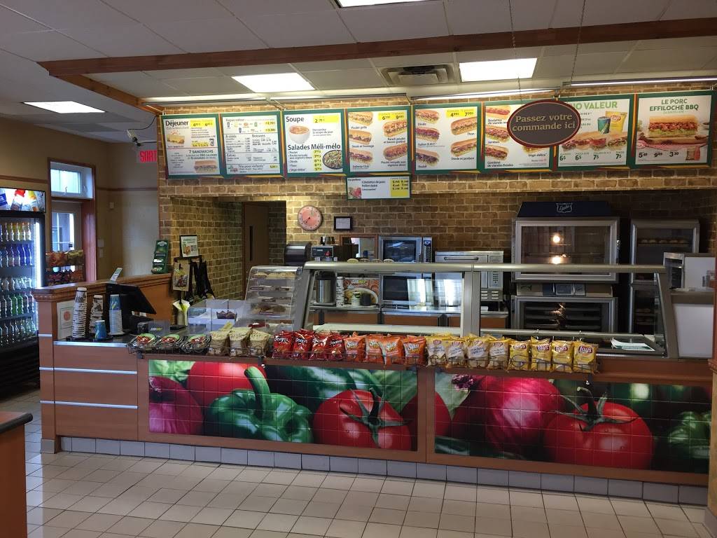 Restaurant SUBWAY | restaurant | 690 Rue de Roxton, Acton Vale, QC J0H 1A0, Canada | 4505465757 OR +1 450-546-5757