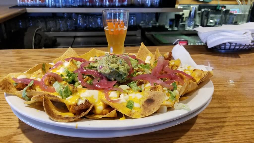 Big Lug Country Pub | restaurant | 250 W Reformatory Rd, Pendleton, IN 46064, USA | 7652219954 OR +1 765-221-9954