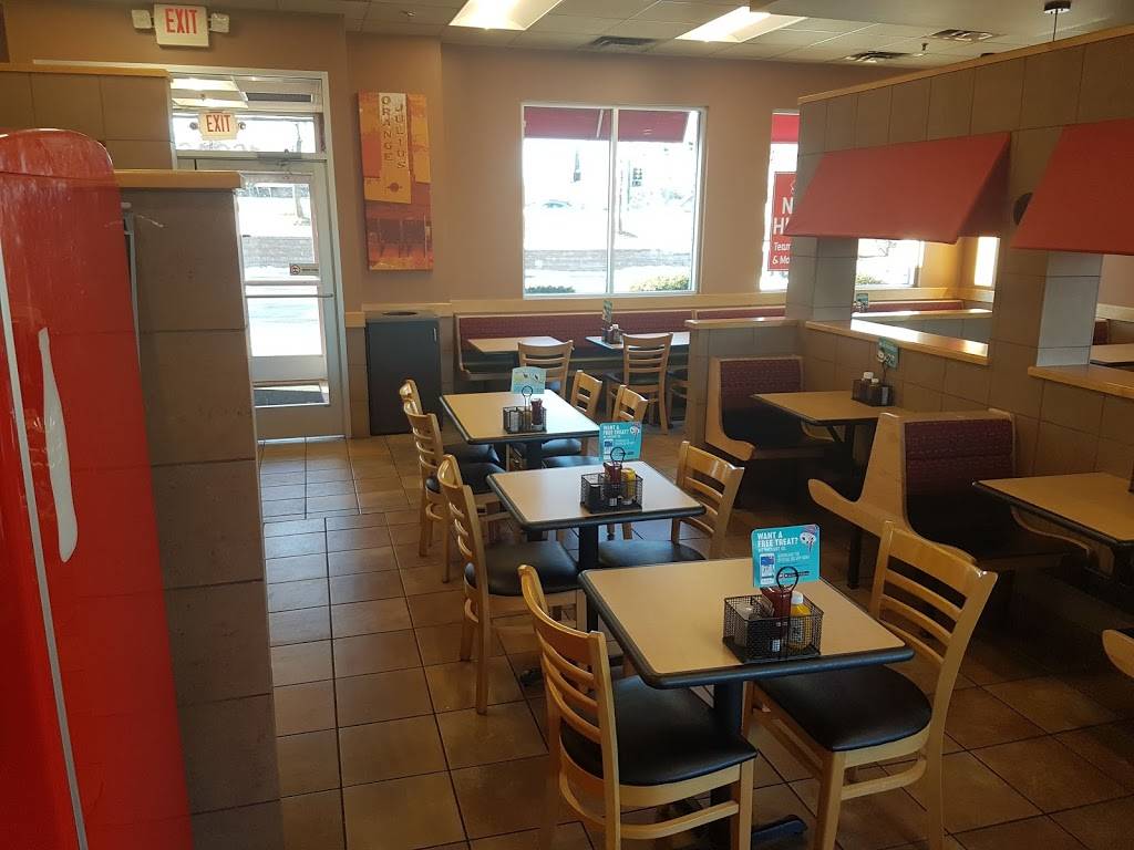 Dairy Queen Grill & Chill | restaurant | 16340 Terrey Pine Dr, Eden Prairie, MN 55344, USA | 9529062005 OR +1 952-906-2005