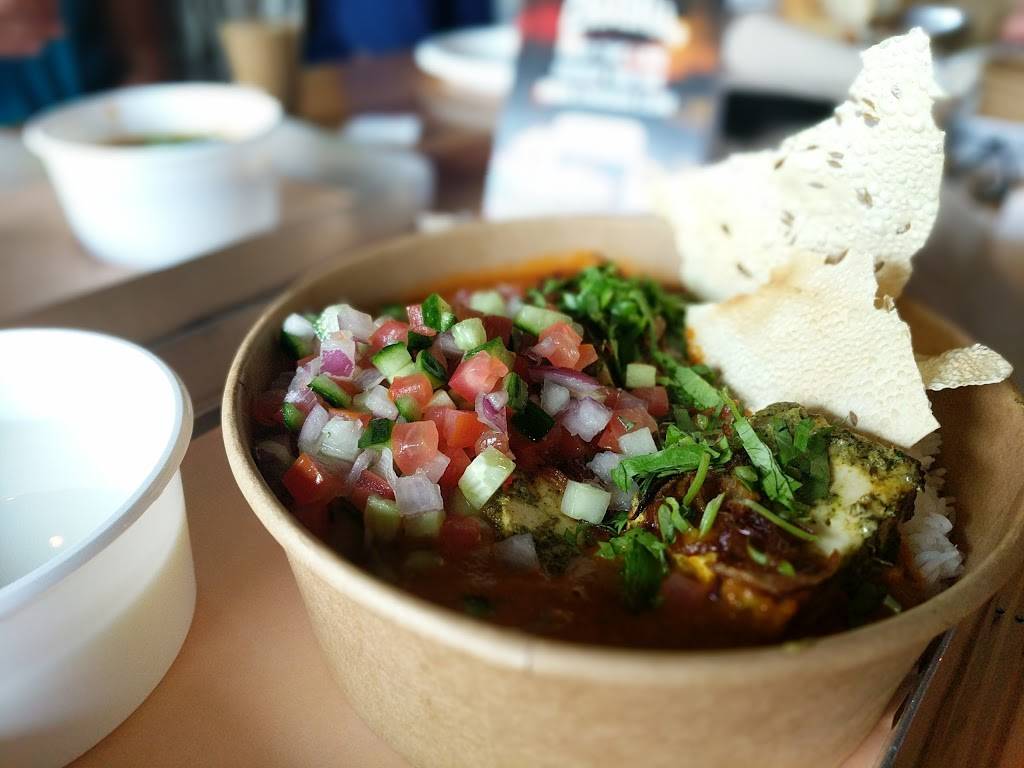 Chaska | restaurant | 2325 Matheson Blvd E, Mississauga, ON L4W 5B6, Canada | 9052820707 OR +1 905-282-0707