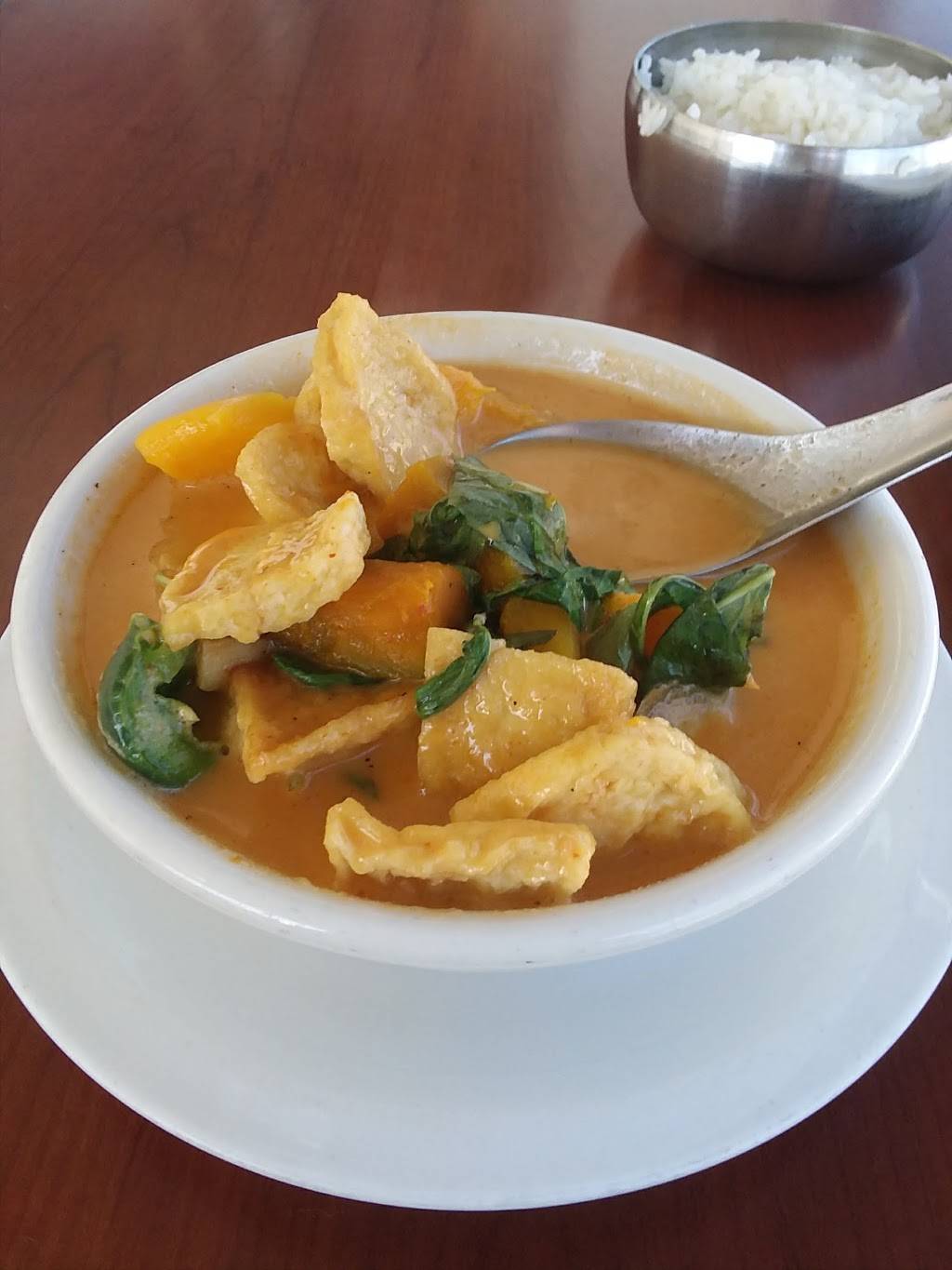 Siam Dish | restaurant | 656 E Redlands Blvd, Redlands, CA 92373, USA | 9097925434 OR +1 909-792-5434