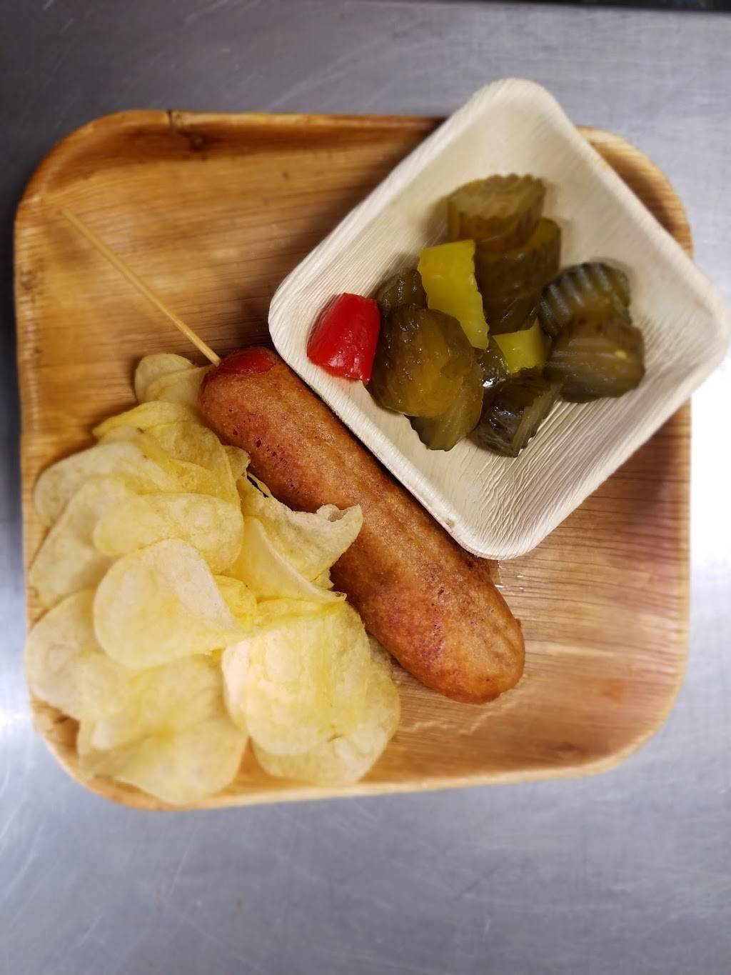 Joes Bar | restaurant | 1400 Catawba Ave, Put-In-Bay, OH 43456, USA | 4192855637 OR +1 419-285-5637