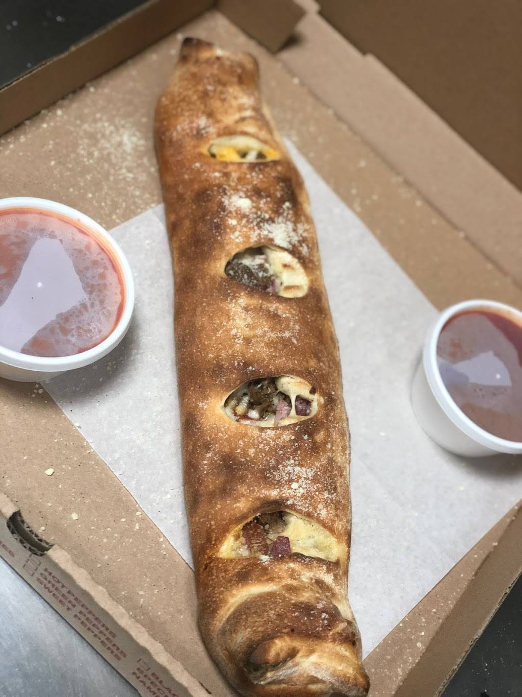 Pavoli Pizza | restaurant | 1677 Forum Pl, West Palm Beach, FL 33401, USA | 5614715044 OR +1 561-471-5044