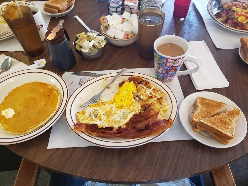 Sunrise Family Restaurant | restaurant | 3500 N Lindbergh Blvd, St Ann, MO 63074, USA | 3142099545 OR +1 314-209-9545