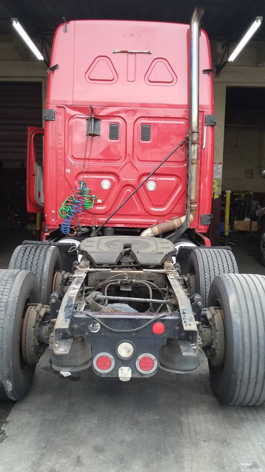 USA Truck Services Plaza Inc | restaurant | 9101 W Okeechobee Rd, Hialeah Gardens, FL 33016, USA | 3058228851 OR +1 305-822-8851