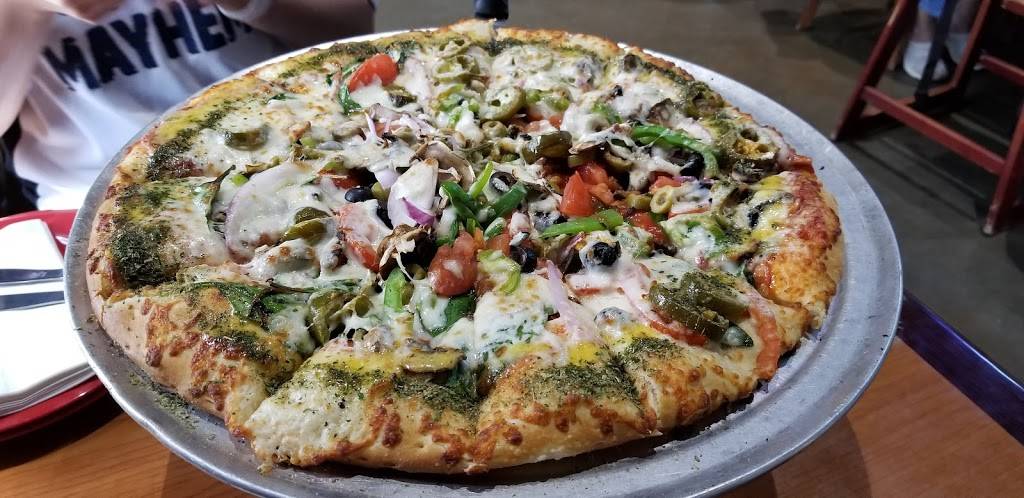 Center Court Pizza & Brew | restaurant | 7425 Hwy 6, Missouri City, TX 77459, USA | 8329470440 OR +1 832-947-0440