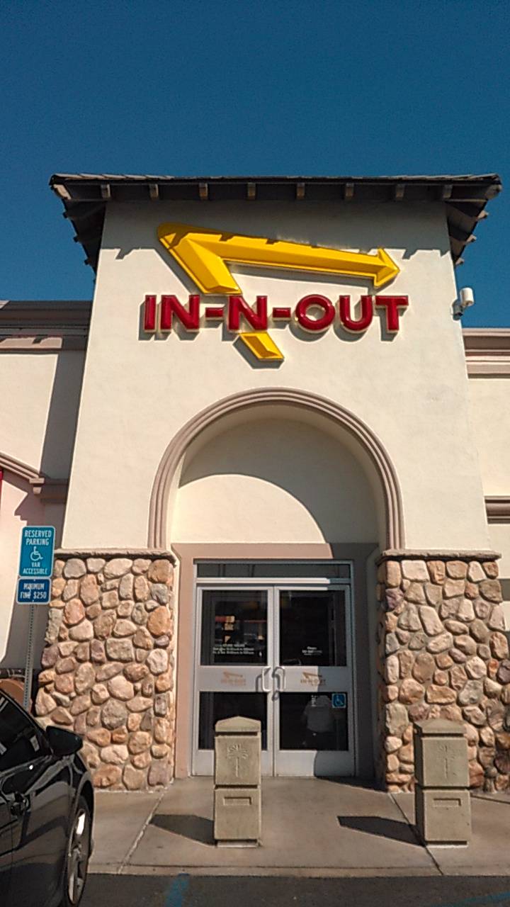 In-N-Out Burger | restaurant | 4310 E Ontario Mills Pkwy., Ontario, CA 91764, USA | 8007861000 OR +1 800-786-1000