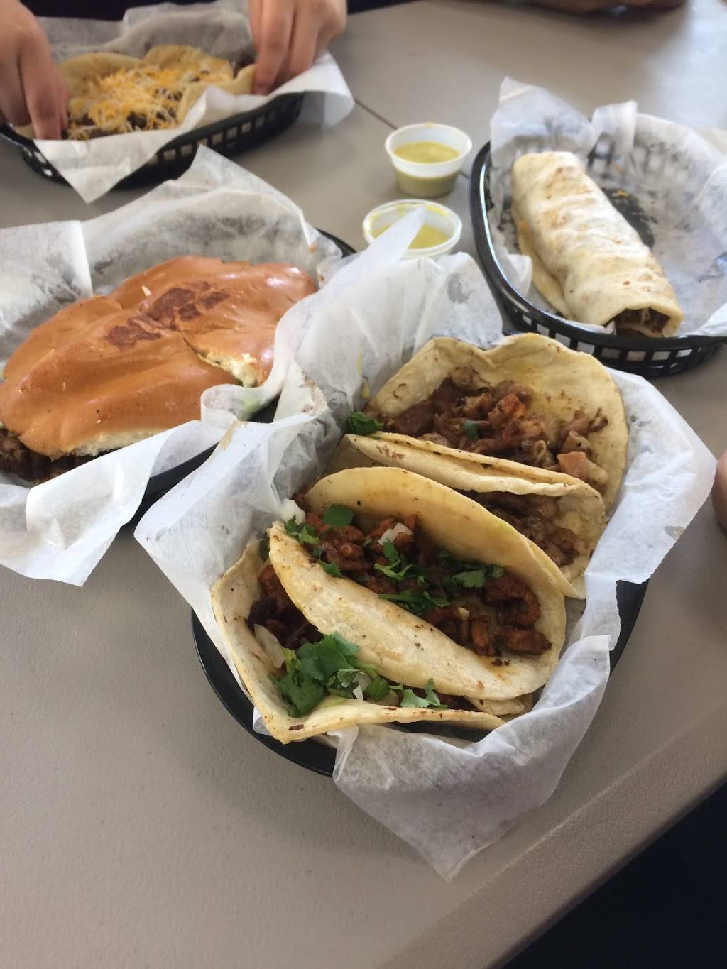 Don Antonio Meat and Tortillas | restaurant | 7510 State Ave, Kansas City, KS 66112, USA | 9132998898 OR +1 913-299-8898