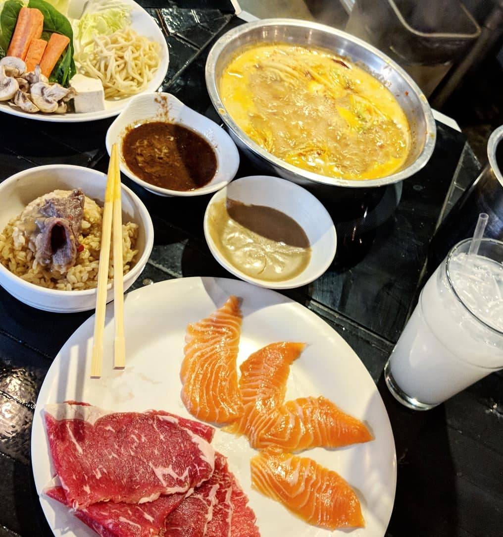 Rolling Boil | restaurant | 440 S Anaheim Blvd #103, Anaheim, CA 92805, USA | 6572087188 OR +1 657-208-7188