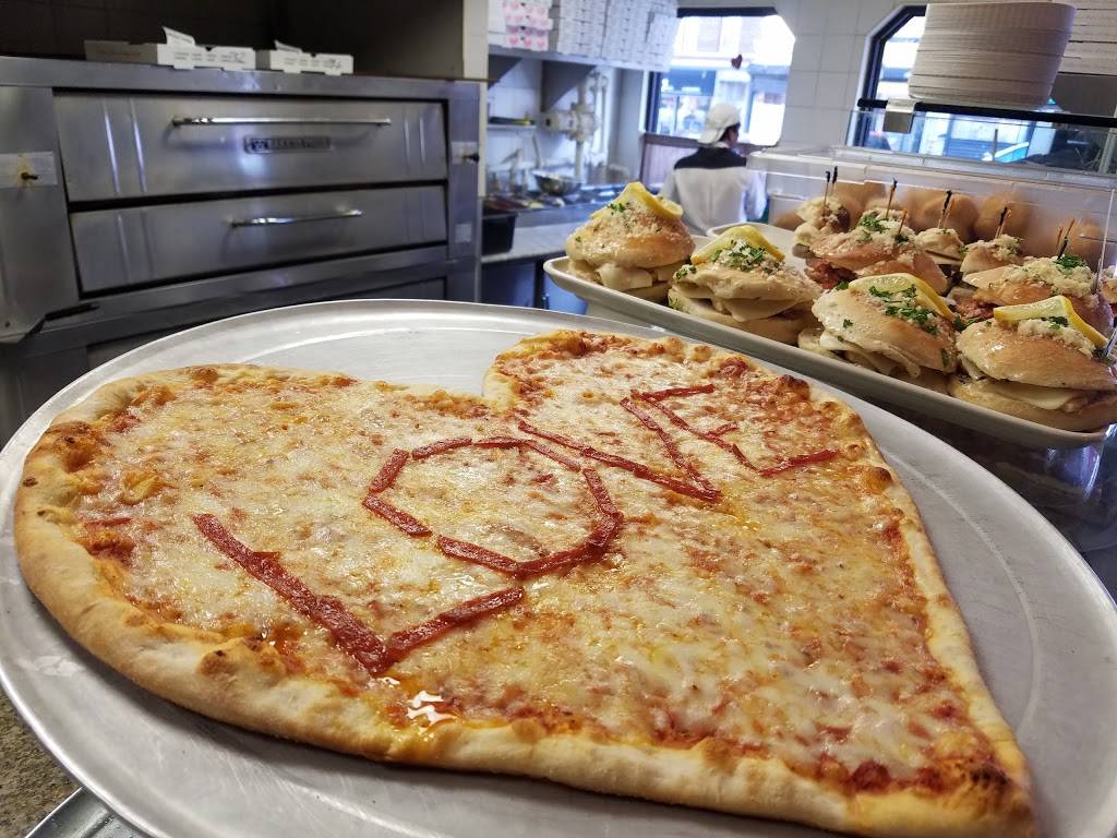 Mona Lisa | restaurant | 165 Broadway, Bayonne, NJ 07002, USA | 2018581812 OR +1 201-858-1812